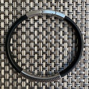 Elegant Black and Silver Men's Bracelet